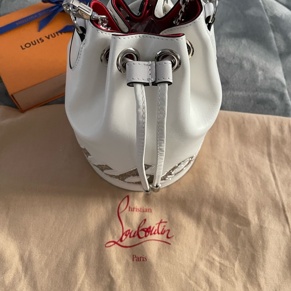 Christian louboutin Marie Jane Embellished leather bucket bag White pristine - Picture 15 of 16